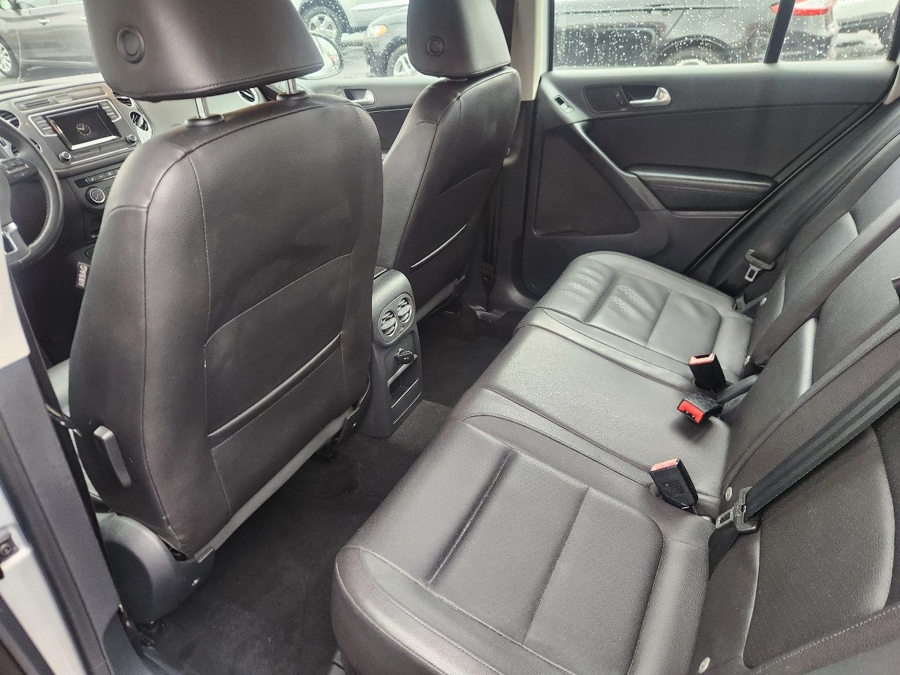 Volkswagen Tiguan SE 2016