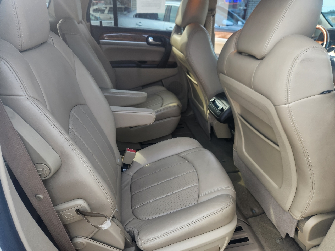 Buick Enclave Premium FWD 2012