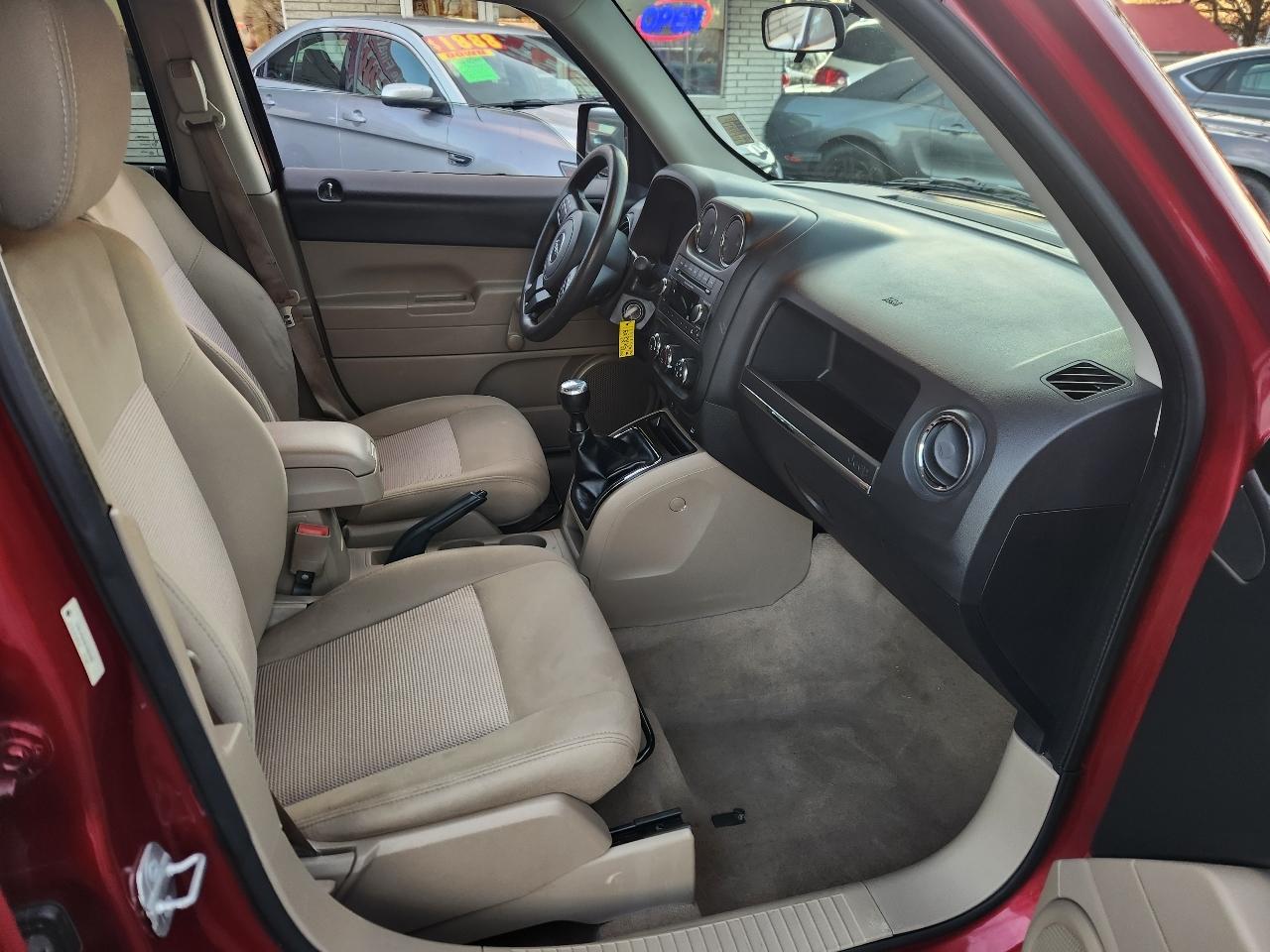 Jeep Patriot Sport 2WD 2014