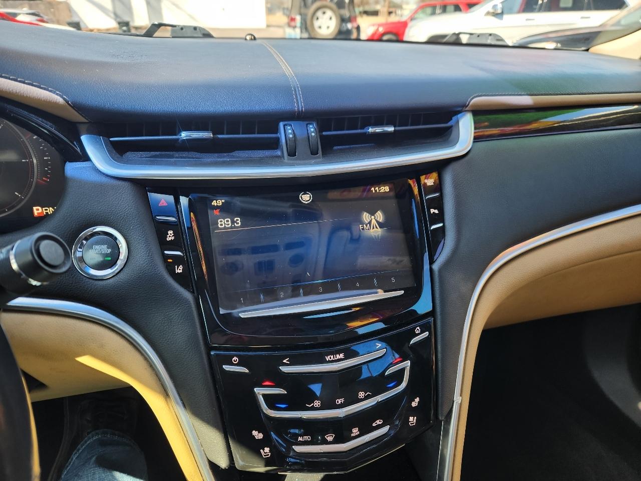 Cadillac XTS Premium 2013