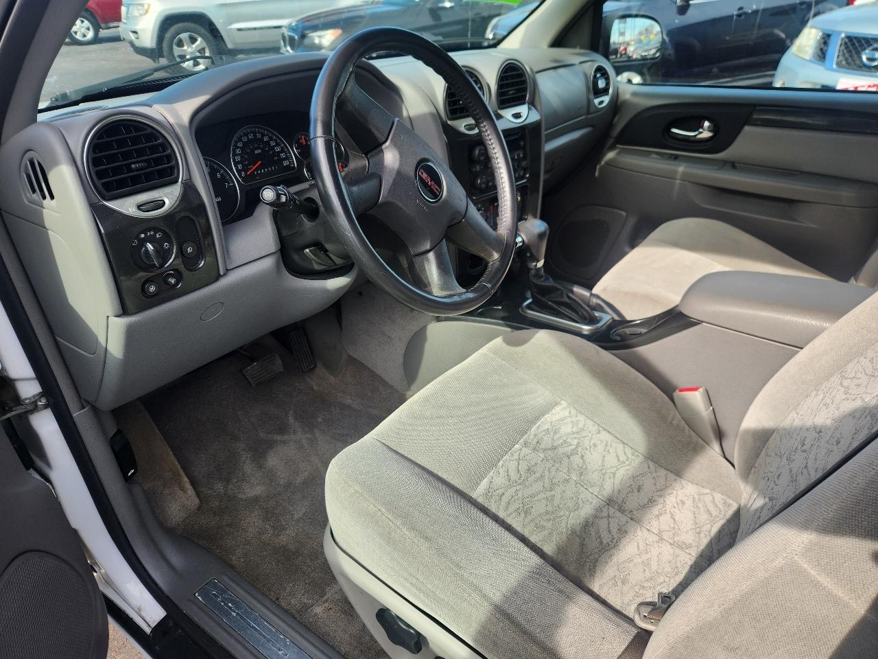 GMC Envoy SLE 2WD 2006