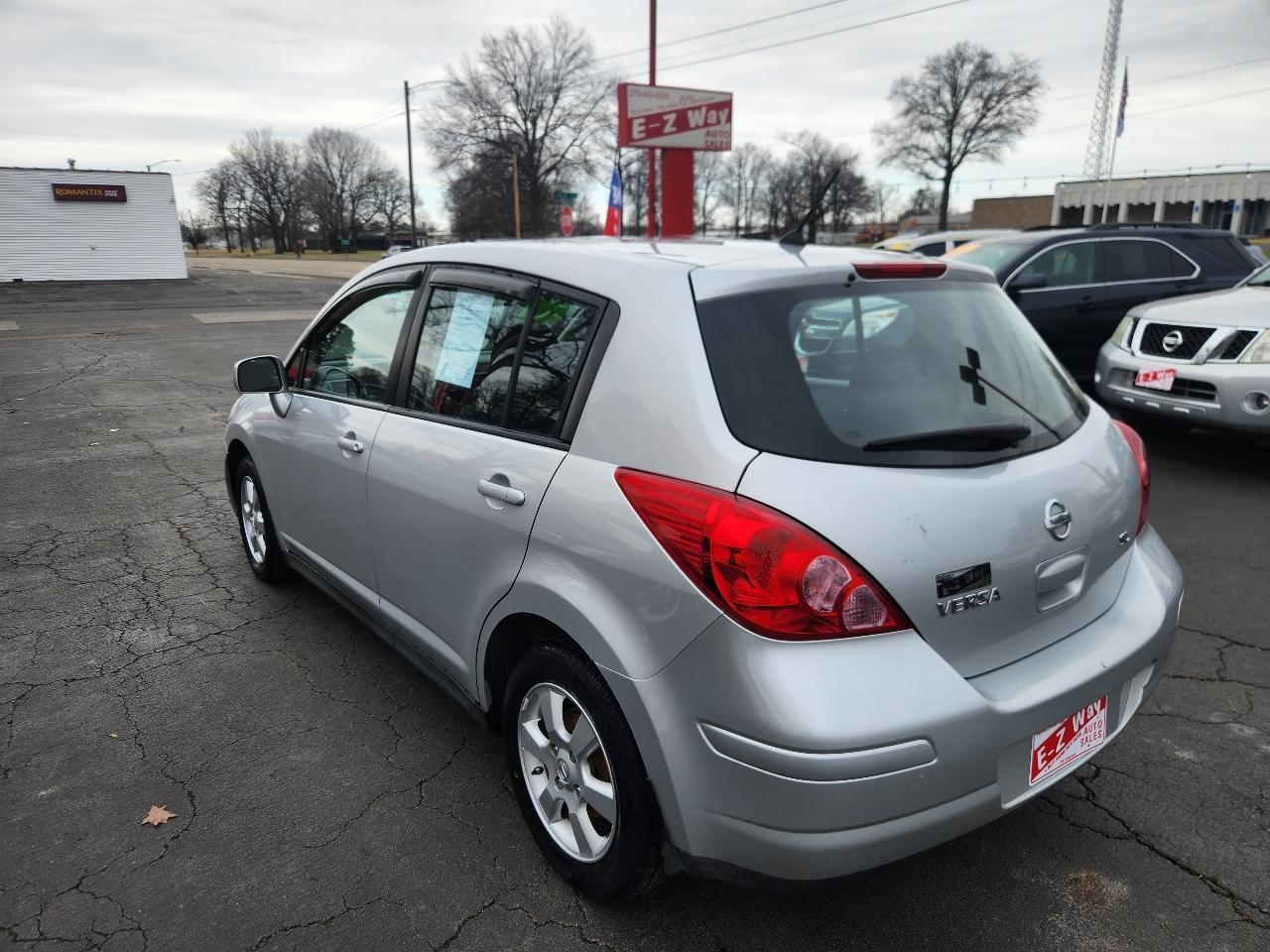 Nissan Versa 1.8 S 2008