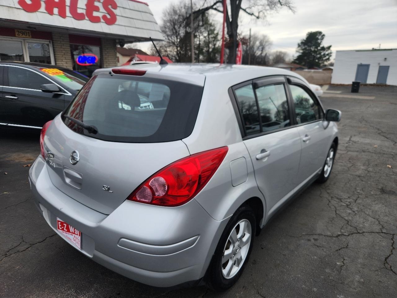 Nissan Versa 1.8 S 2008