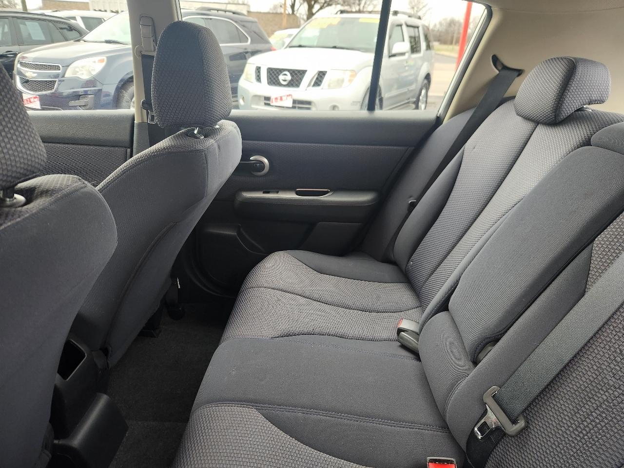 Nissan Versa 1.8 S 2008