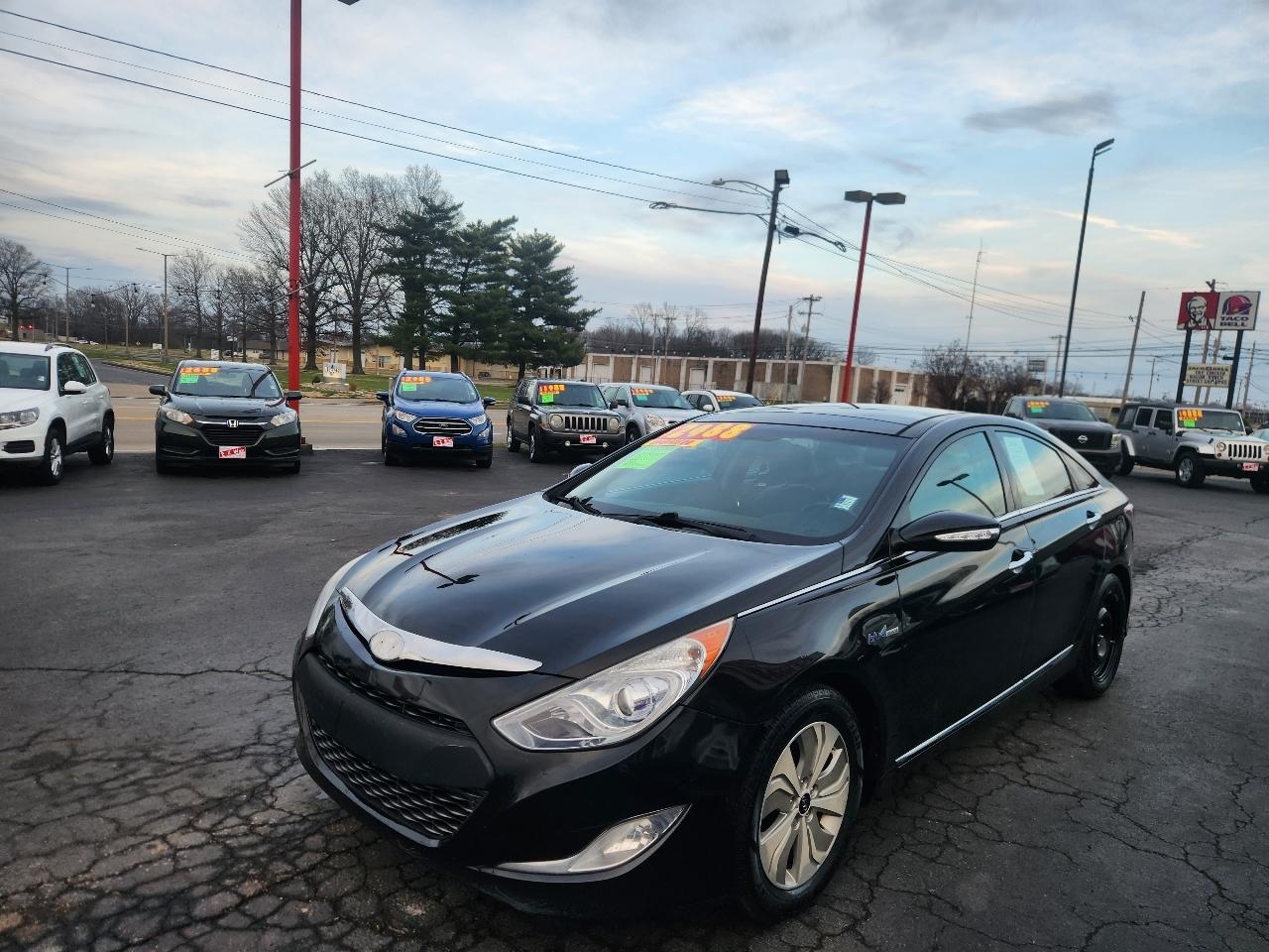 Hyundai Sonata Hybrid Sedan 2014