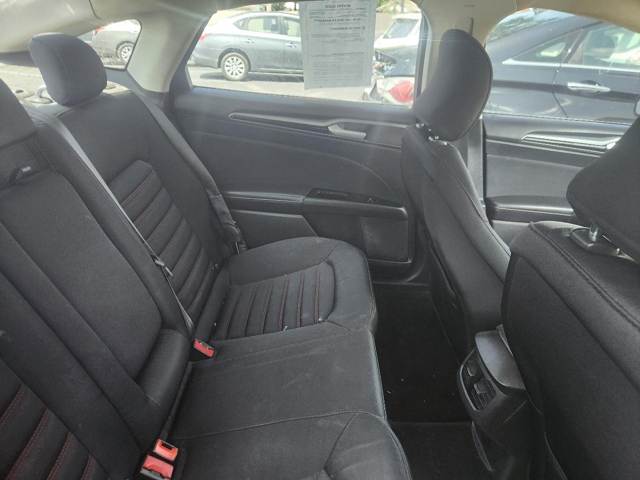 Ford Fusion SE 2015
