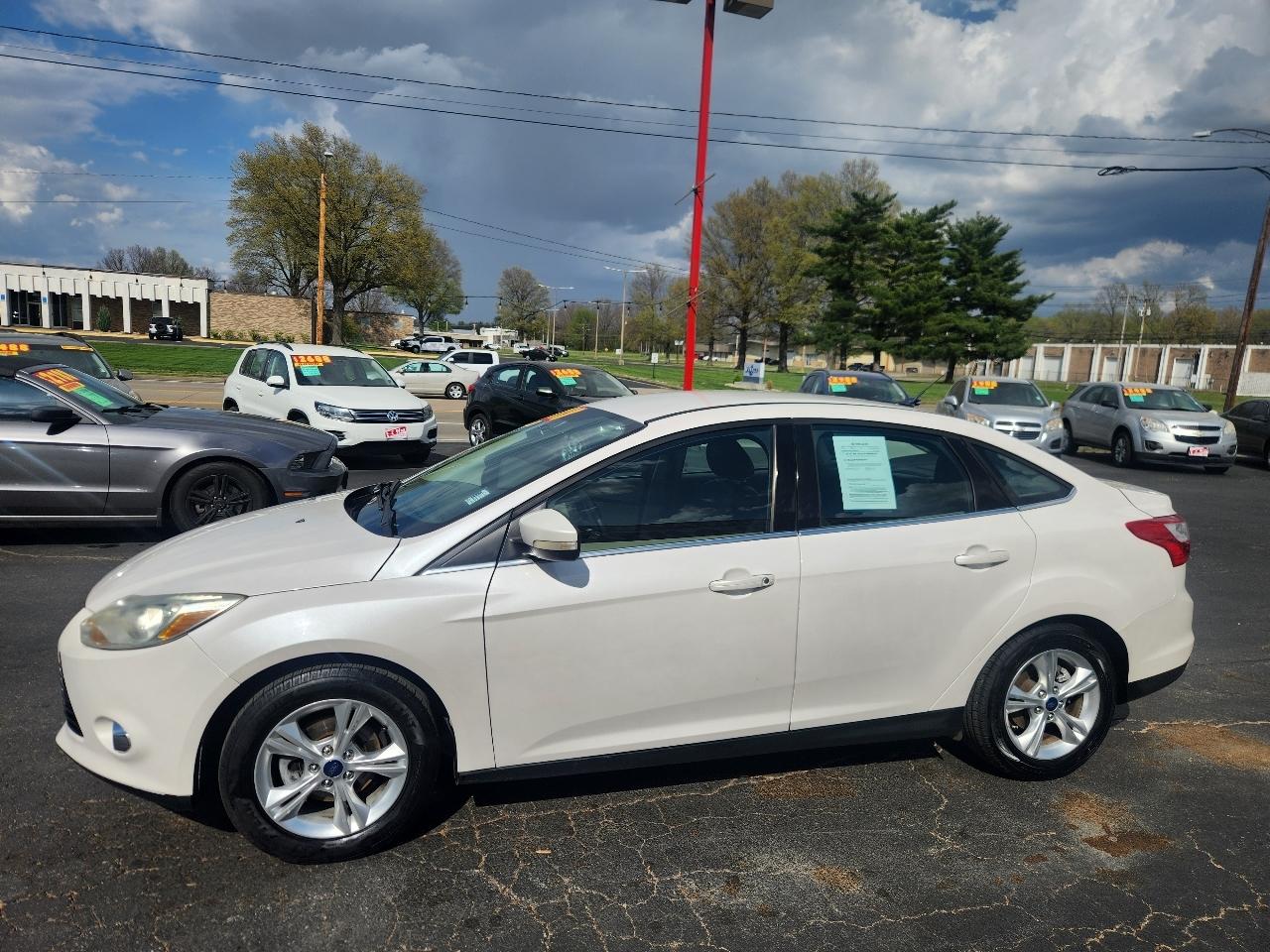 Ford Focus SEL Sedan 2012