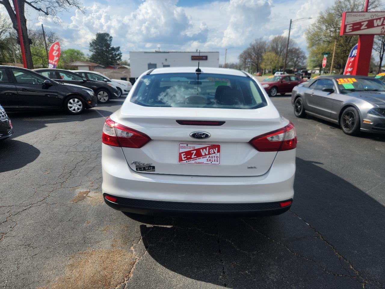 Ford Focus SEL Sedan 2012