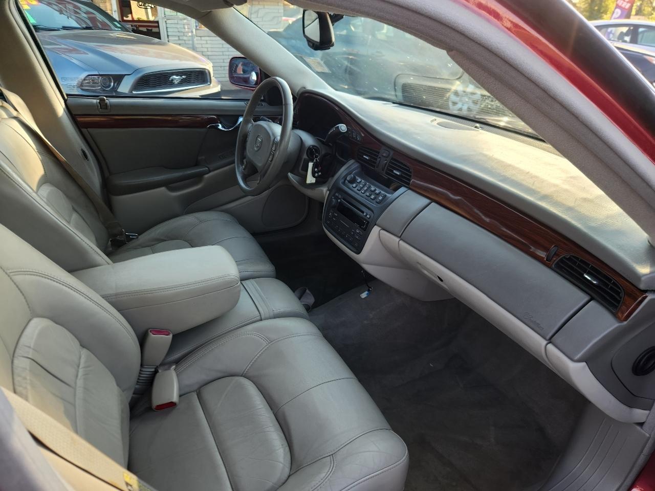 Cadillac DeVille Sedan 2004