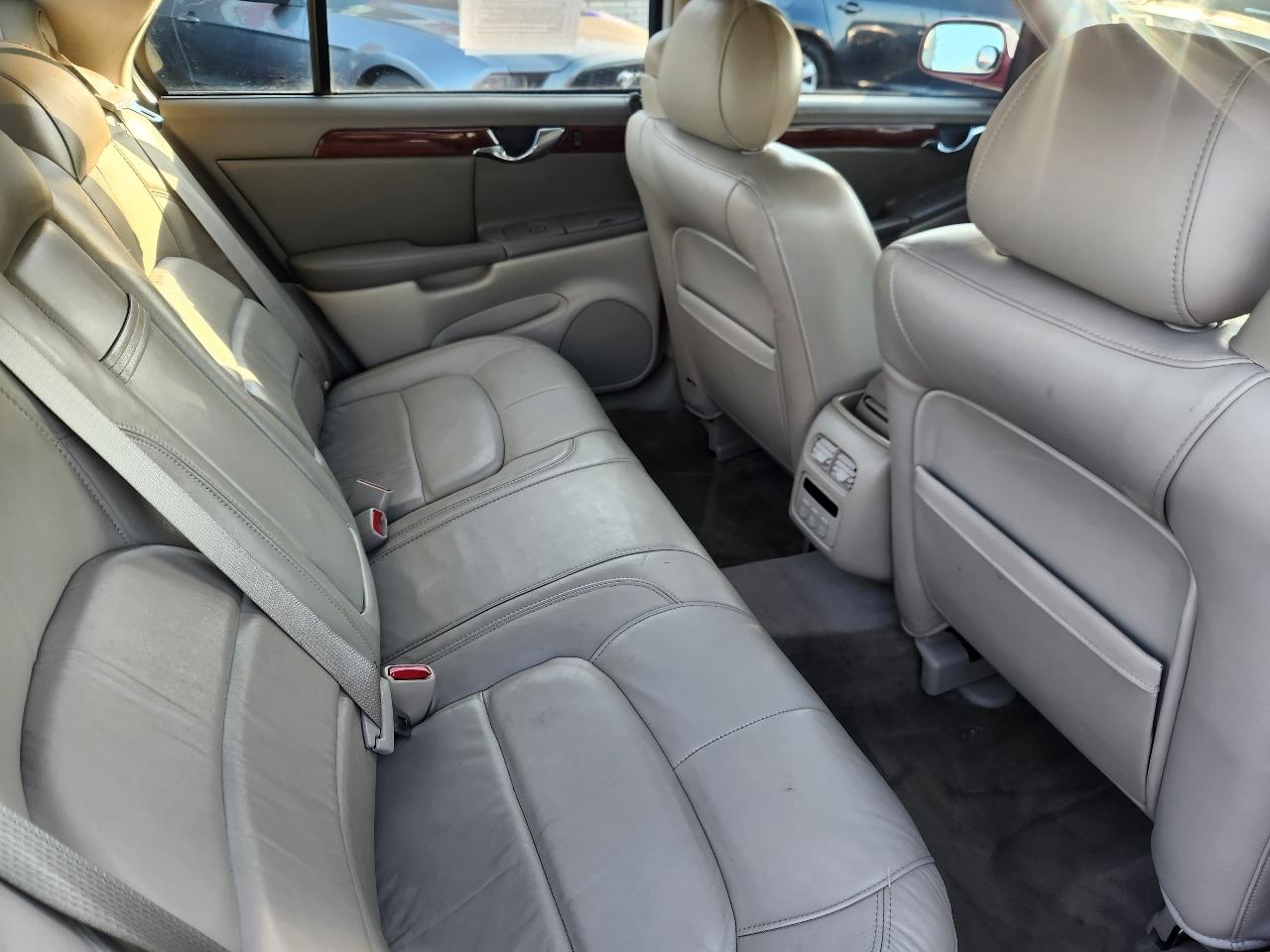 Cadillac DeVille Sedan 2004