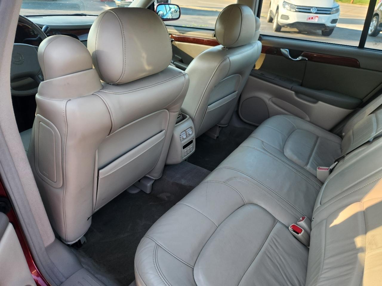 Cadillac DeVille Sedan 2004