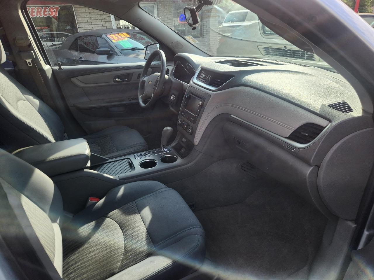 Chevrolet Traverse LS FWD 2015