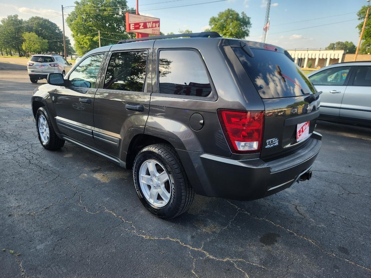 Jeep Grand Cherokee Laredo 4WD 2005
