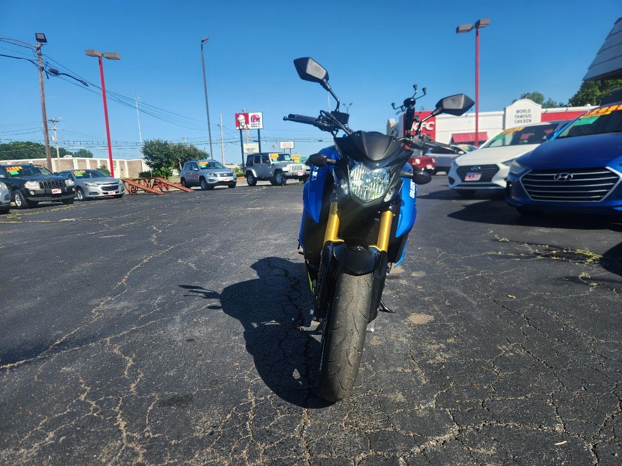 Suzuki GSX-S750  2022