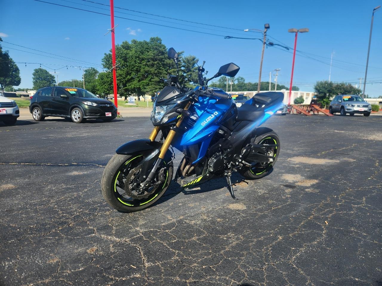 Suzuki GSX-S750  2022