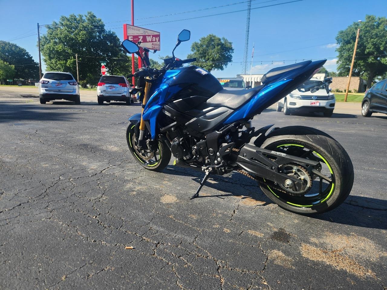 Suzuki GSX-S750  2022