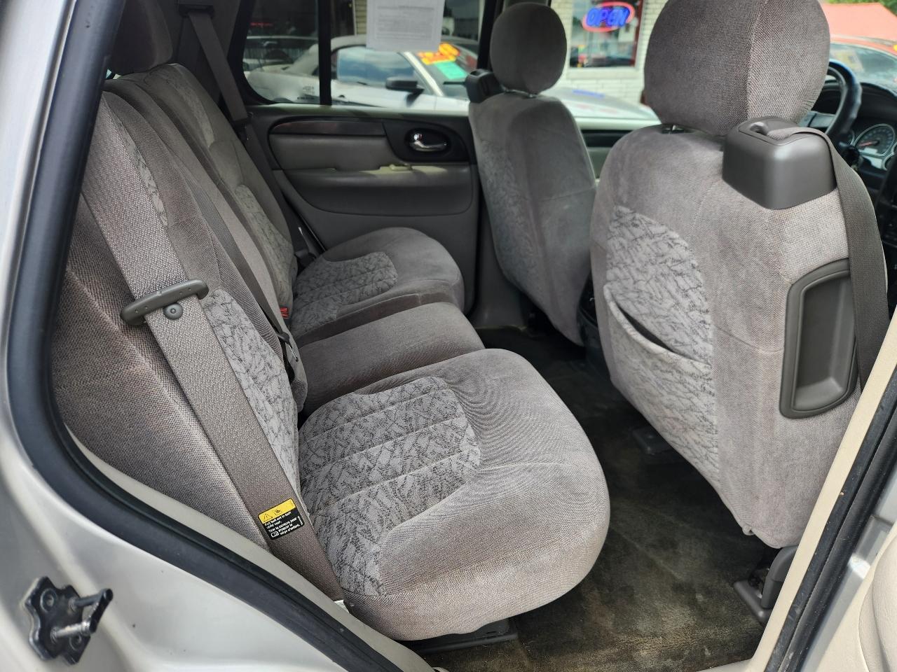 GMC Envoy SLE 2WD 2004