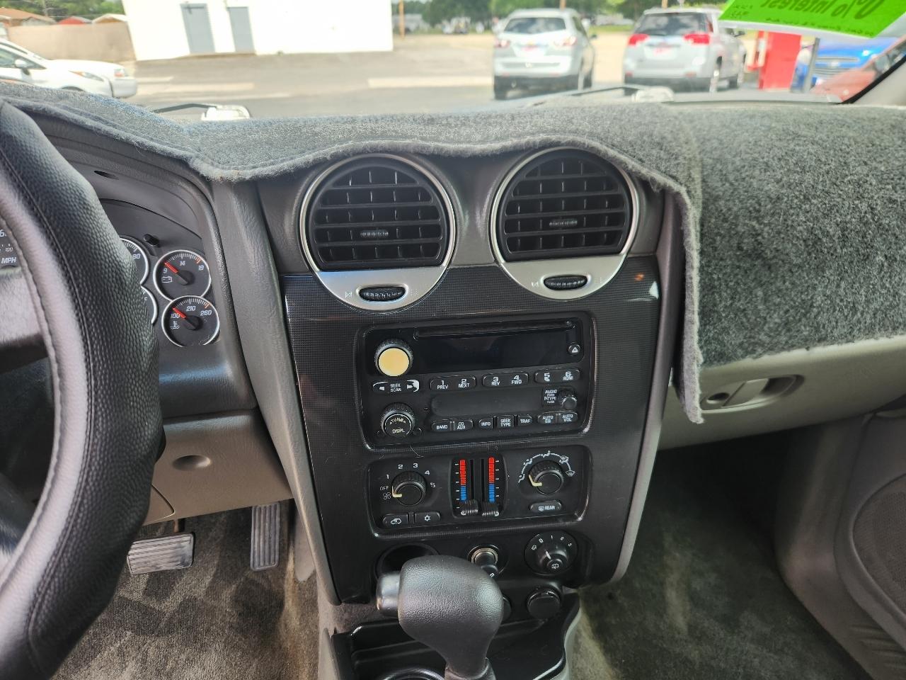 GMC Envoy SLE 2WD 2004