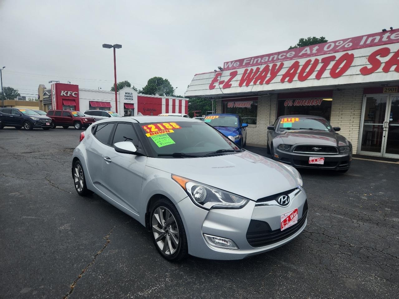Hyundai Veloster Base 6MT 2017