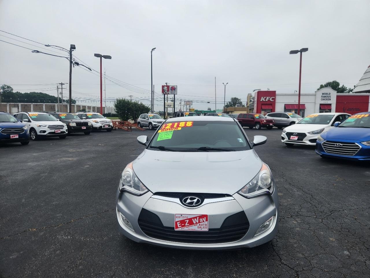 Hyundai Veloster Base 6MT 2017