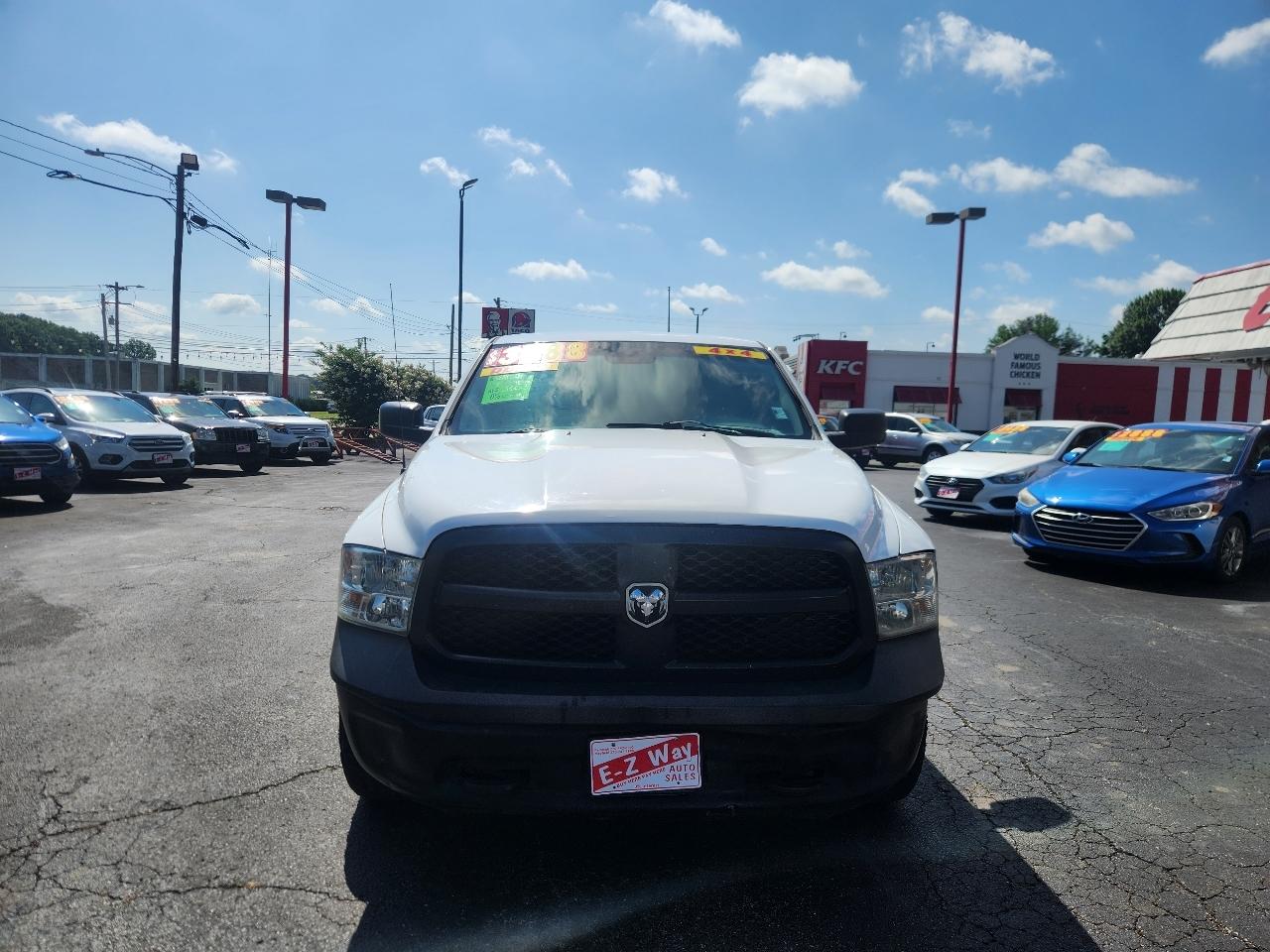 RAM 1500 Tradesman Crew Cab SWB 4WD 2016