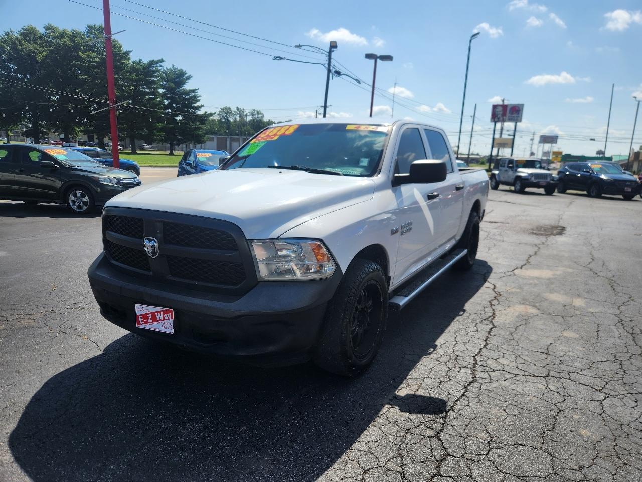 RAM 1500 Tradesman Crew Cab SWB 4WD 2016