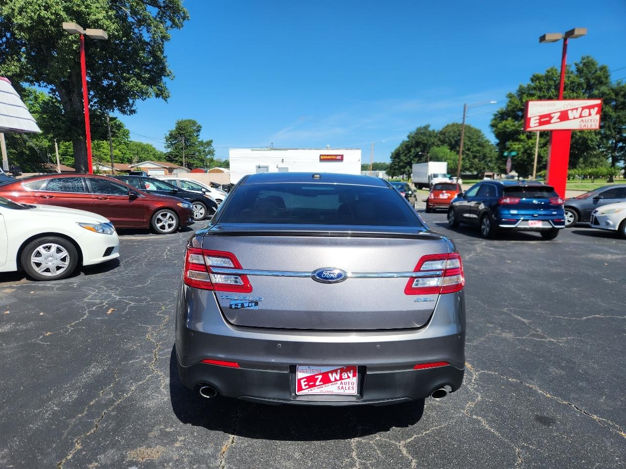 Ford Taurus SEL FWD 2013