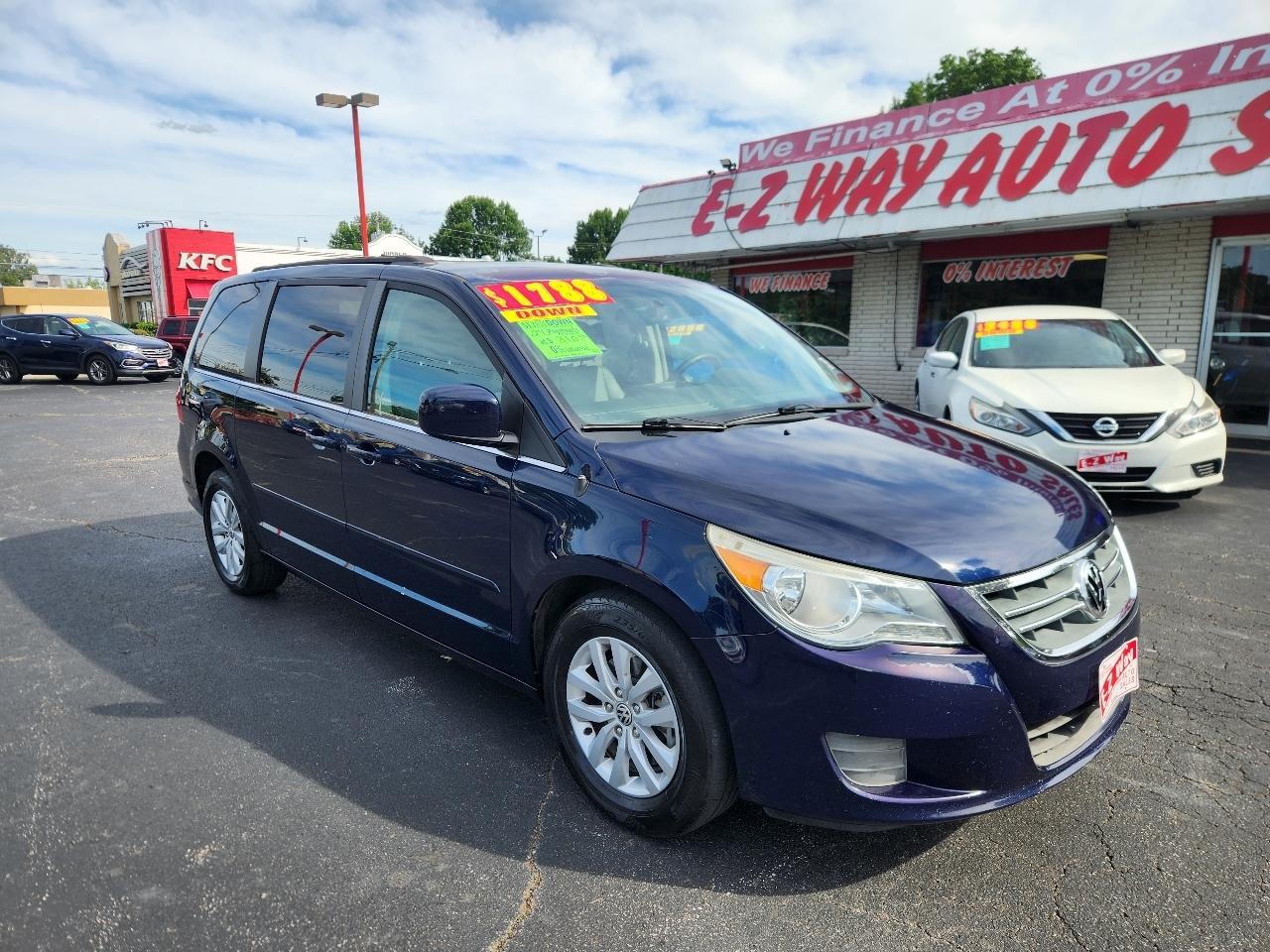 Volkswagen Routan SE 2012