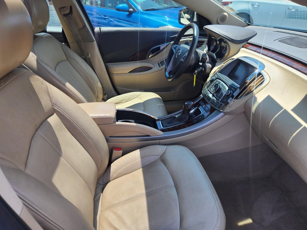 Buick LaCrosse CXL FWD 2010