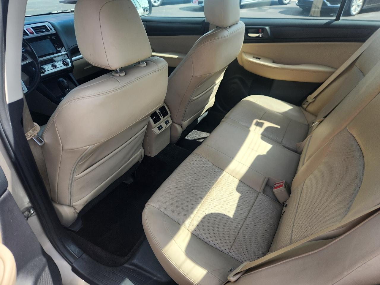 Subaru Legacy 2.5i Limited 2015