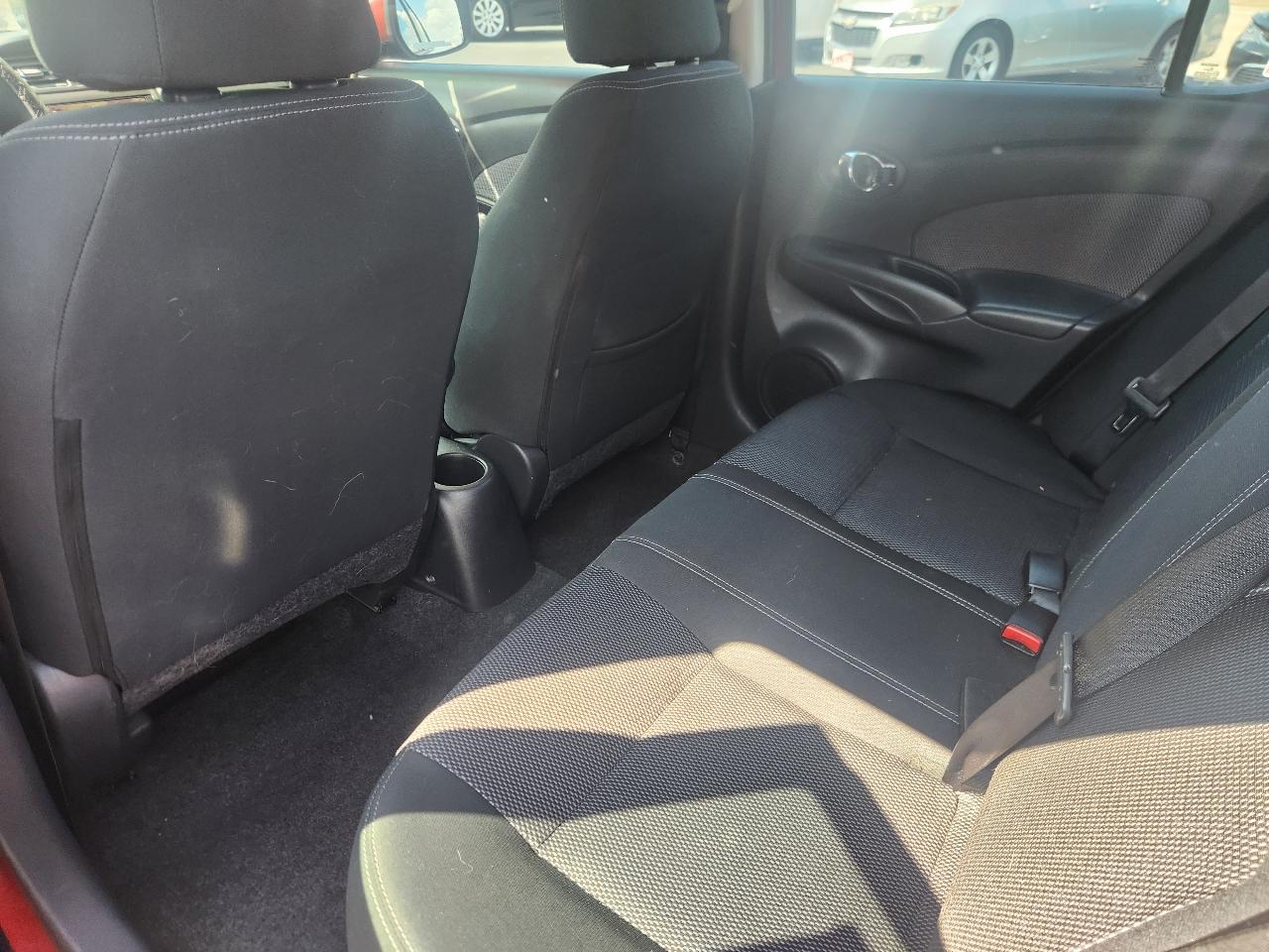 Nissan Versa 1.6 S 5M 2016