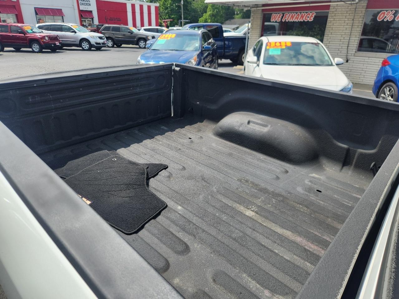 RAM 1500 SLT Quad Cab 2WD 2014