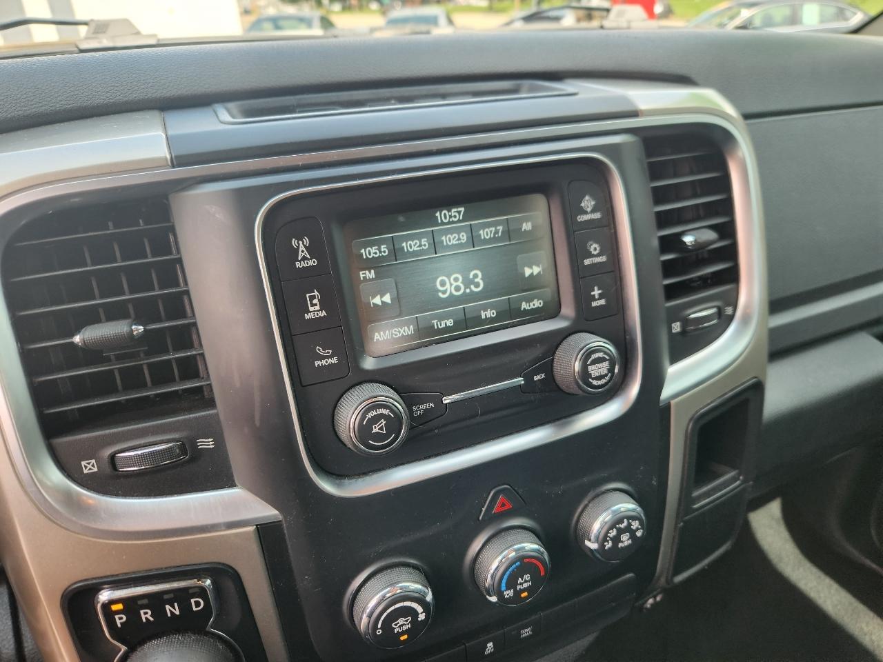 RAM 1500 SLT Quad Cab 2WD 2014