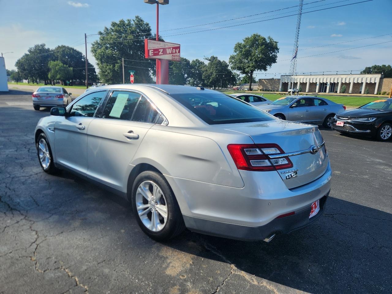 Ford Taurus SEL FWD 2013