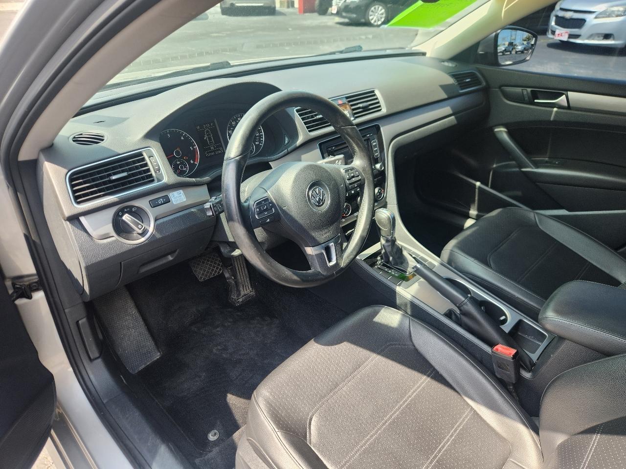 Volkswagen Passat 2.0L TDI SE AT 2014