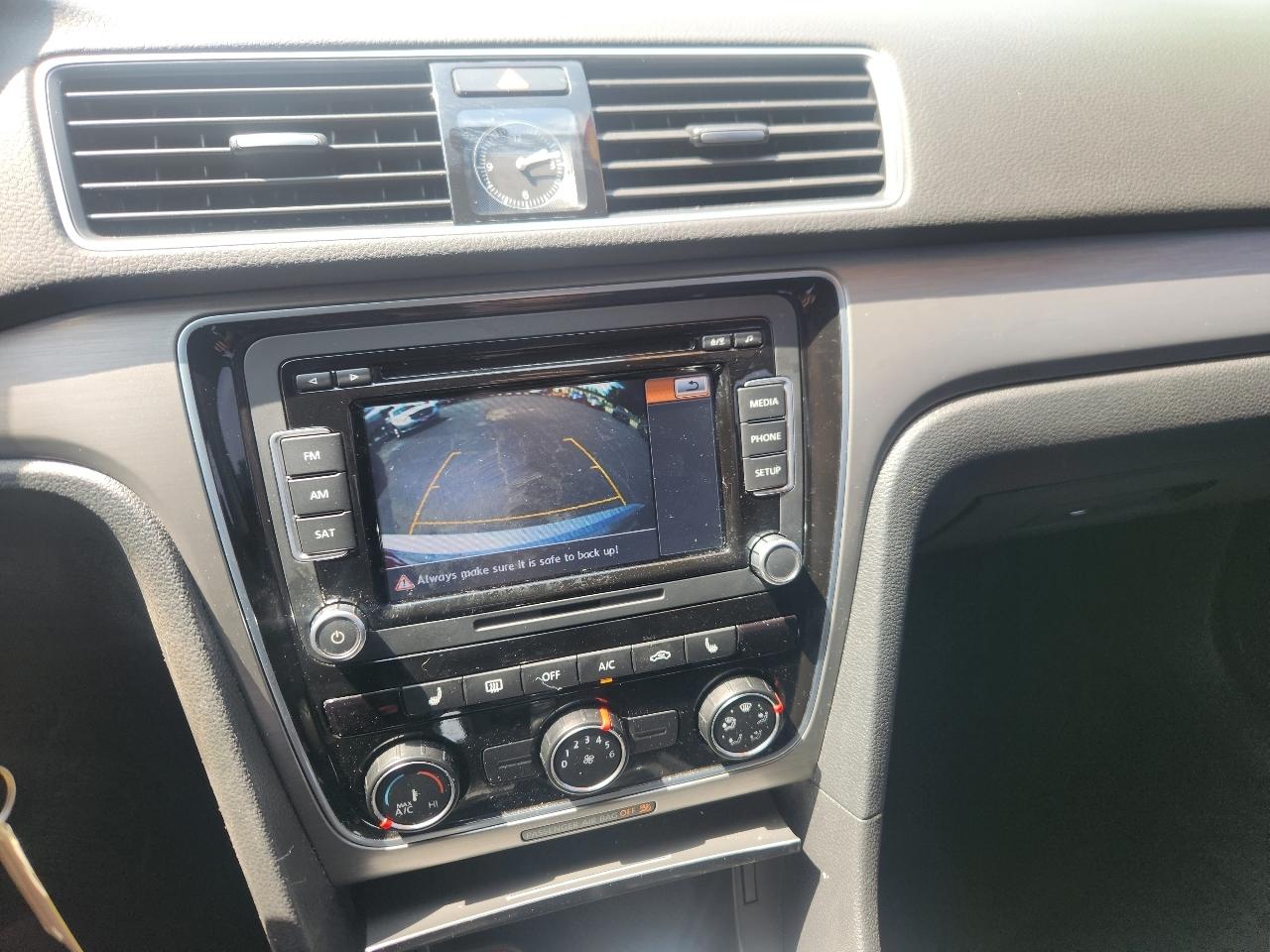 Volkswagen Passat 2.0L TDI SE AT 2014