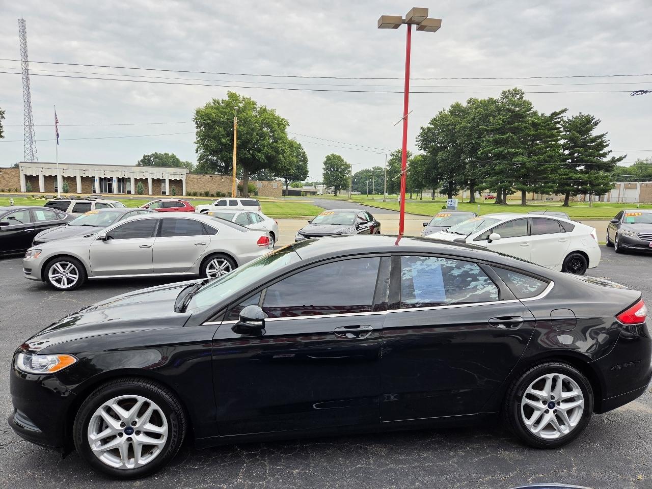 Ford Fusion SE 2015