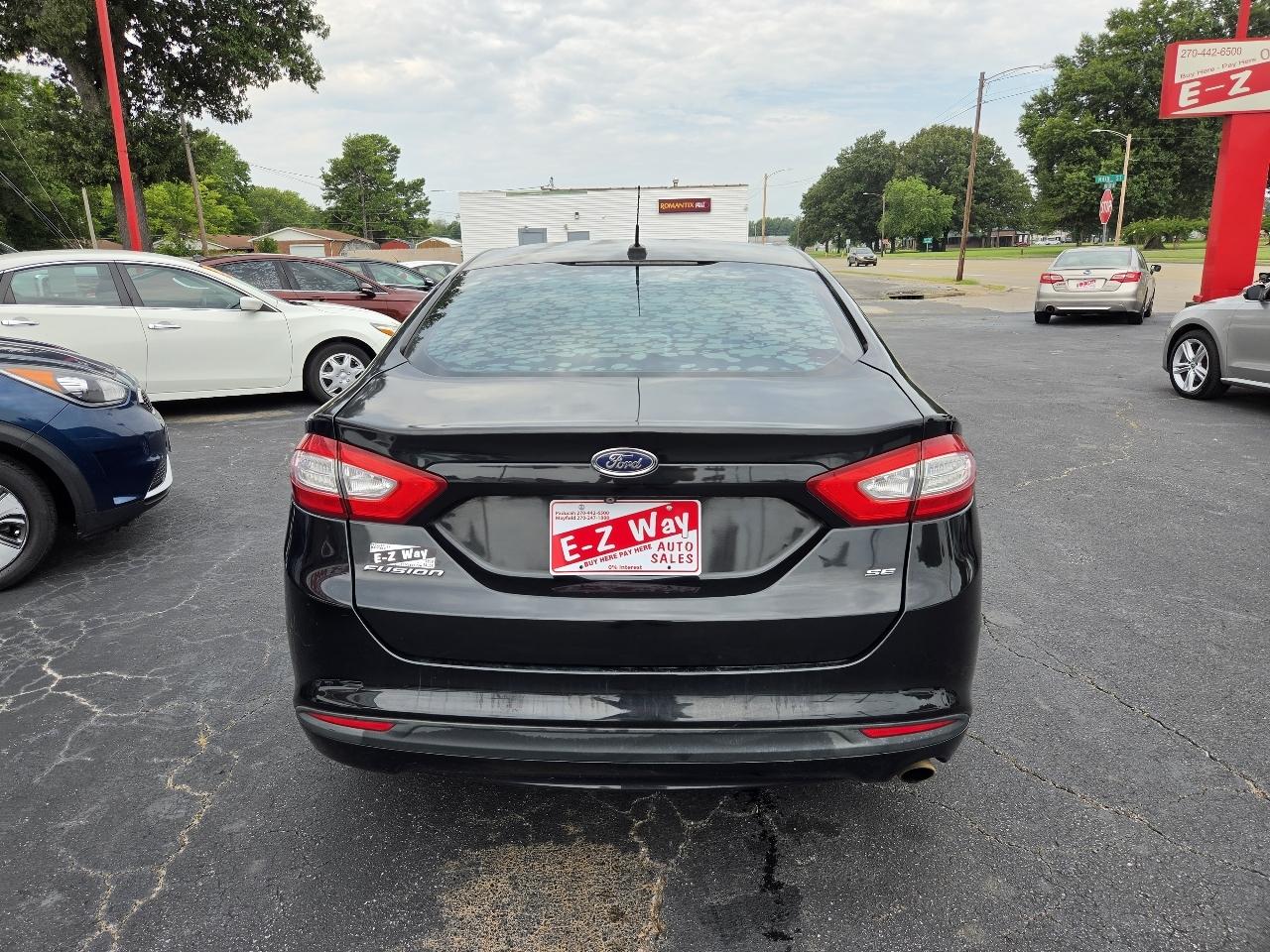 Ford Fusion SE 2015