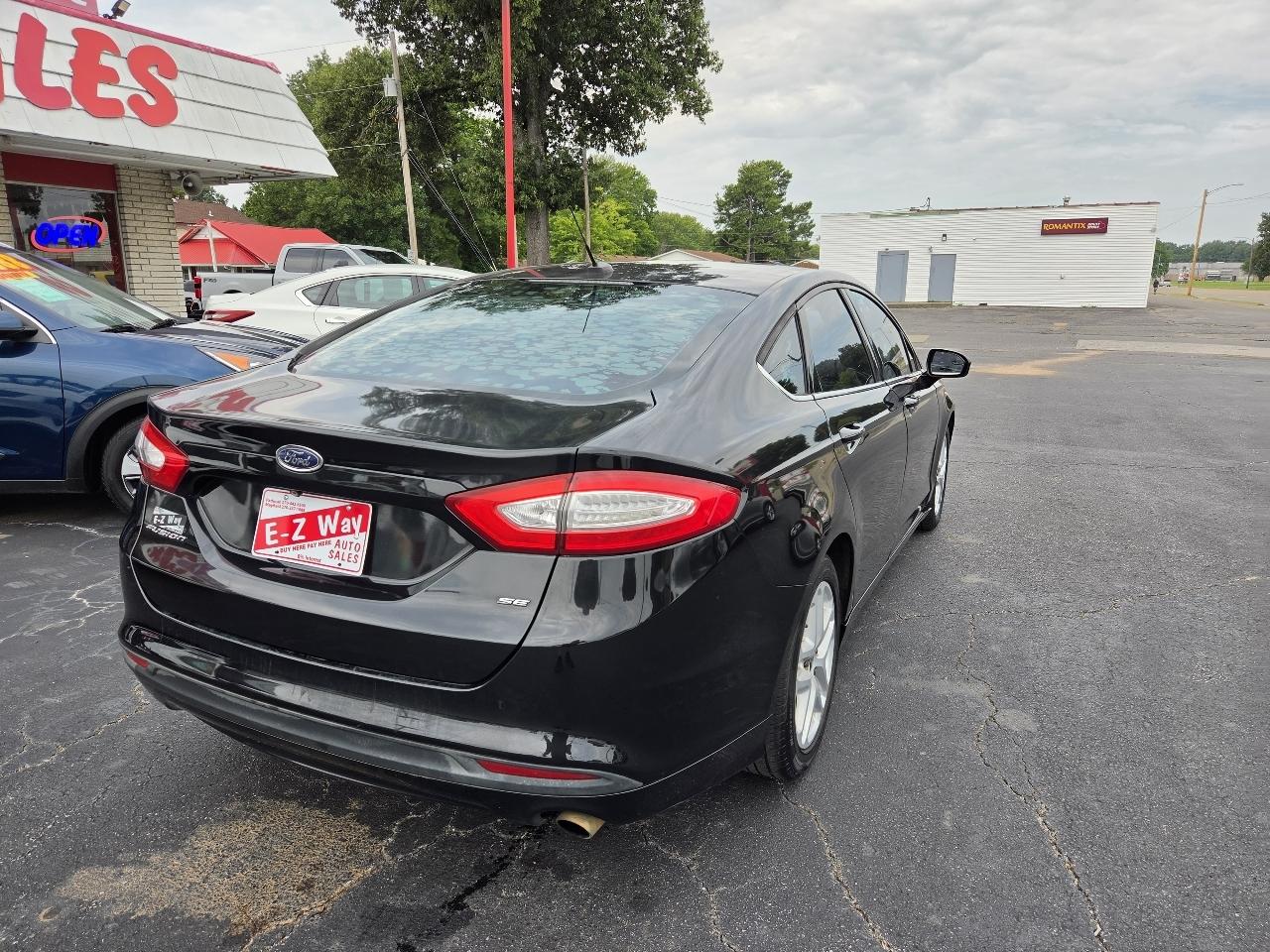 Ford Fusion SE 2015