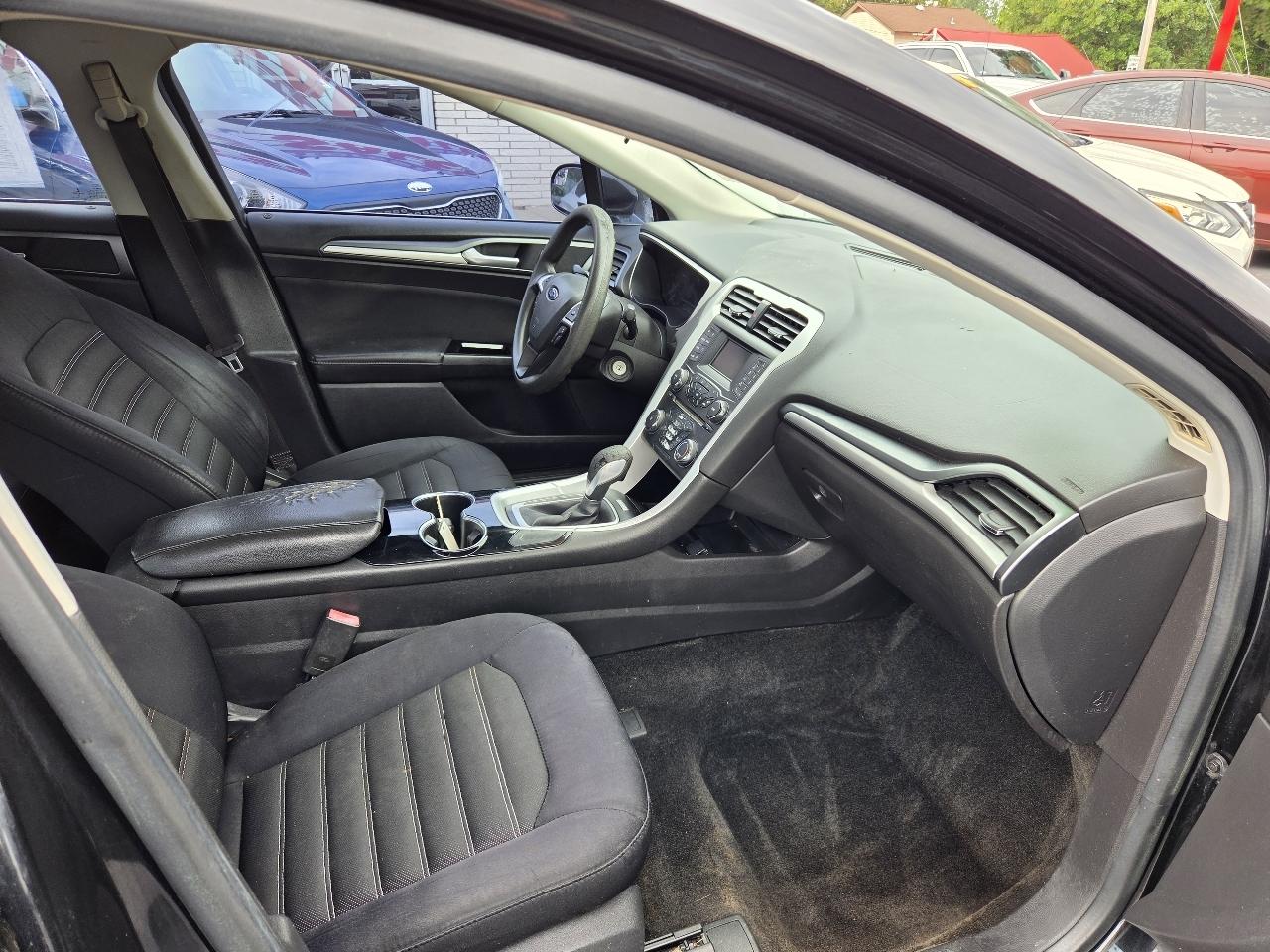 Ford Fusion SE 2015
