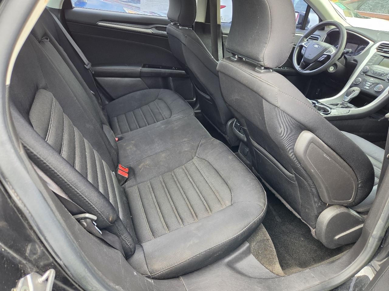 Ford Fusion SE 2015