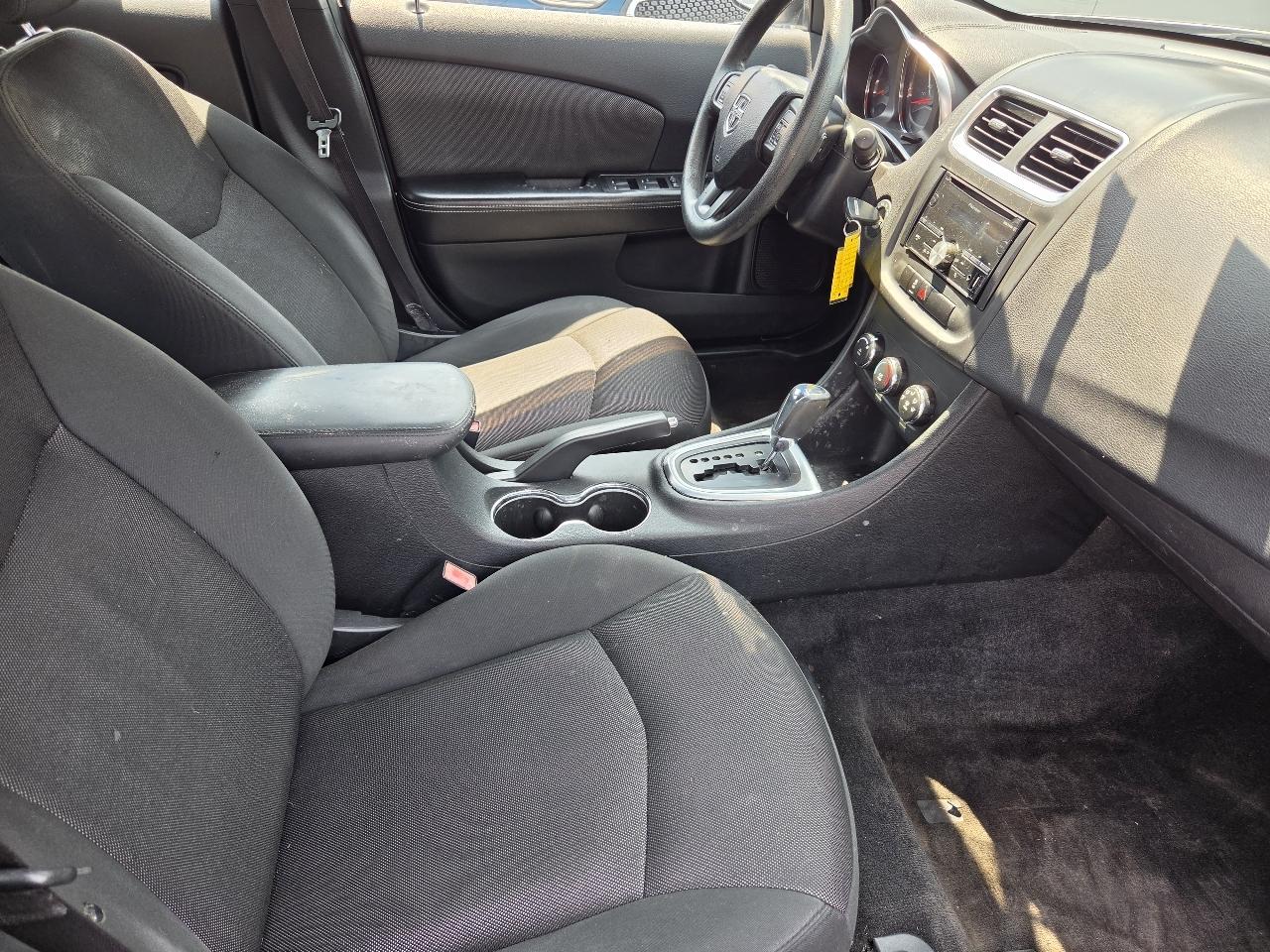 Dodge Avenger Base 2012