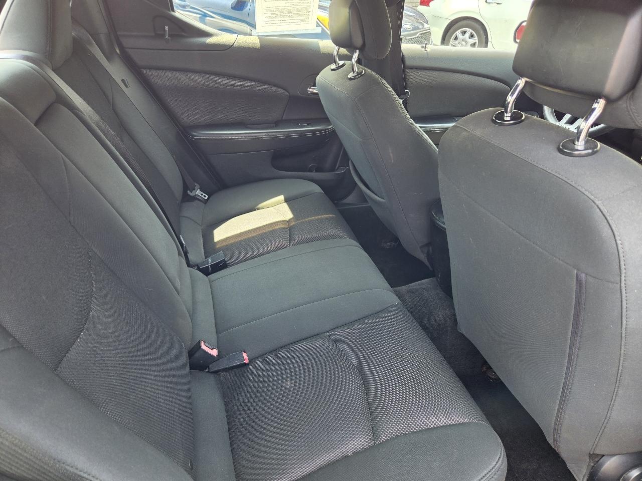 Dodge Avenger Base 2012