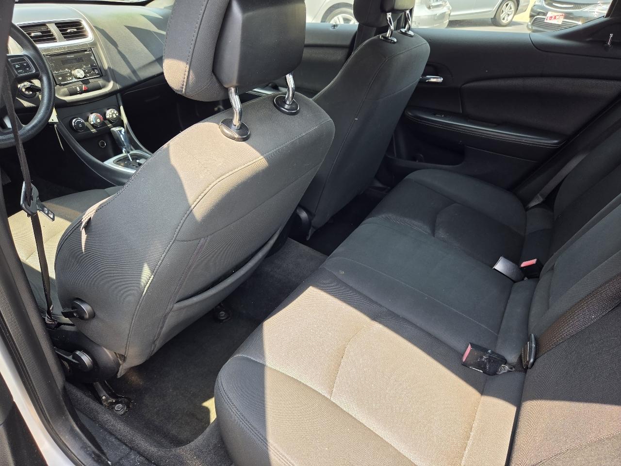 Dodge Avenger Base 2012