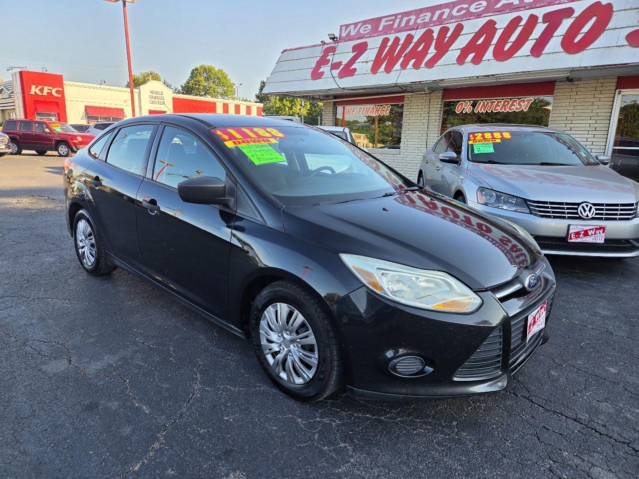 Ford Focus S Sedan 2012