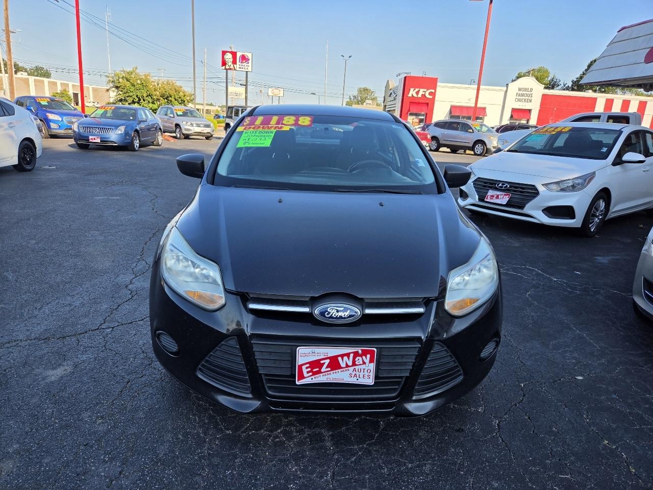 Ford Focus S Sedan 2012
