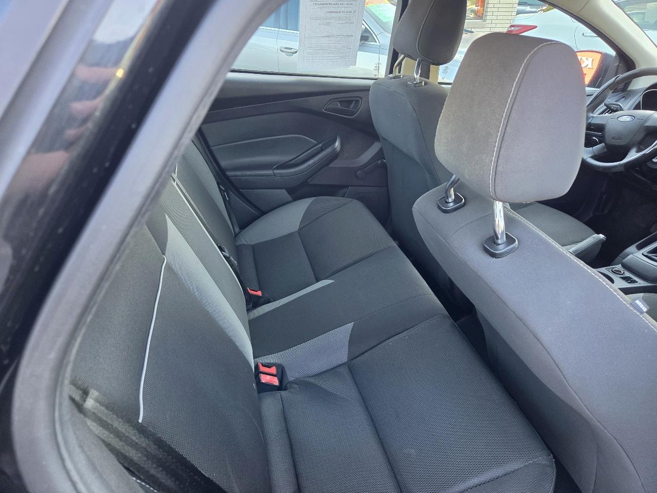 Ford Focus S Sedan 2012