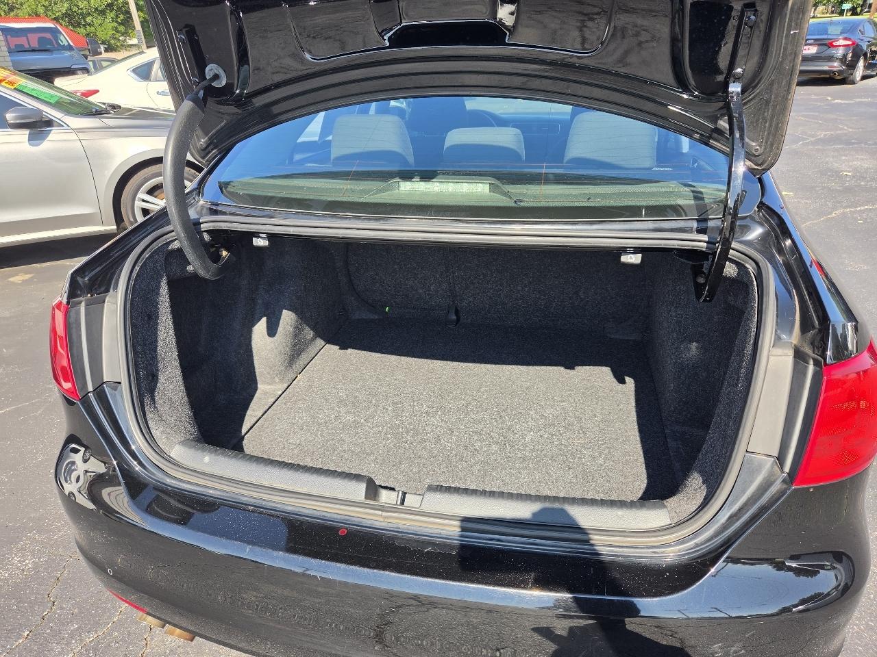 Volkswagen Jetta S 2012