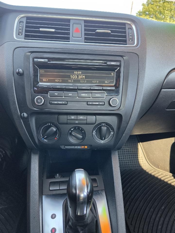 Volkswagen Jetta S 2012