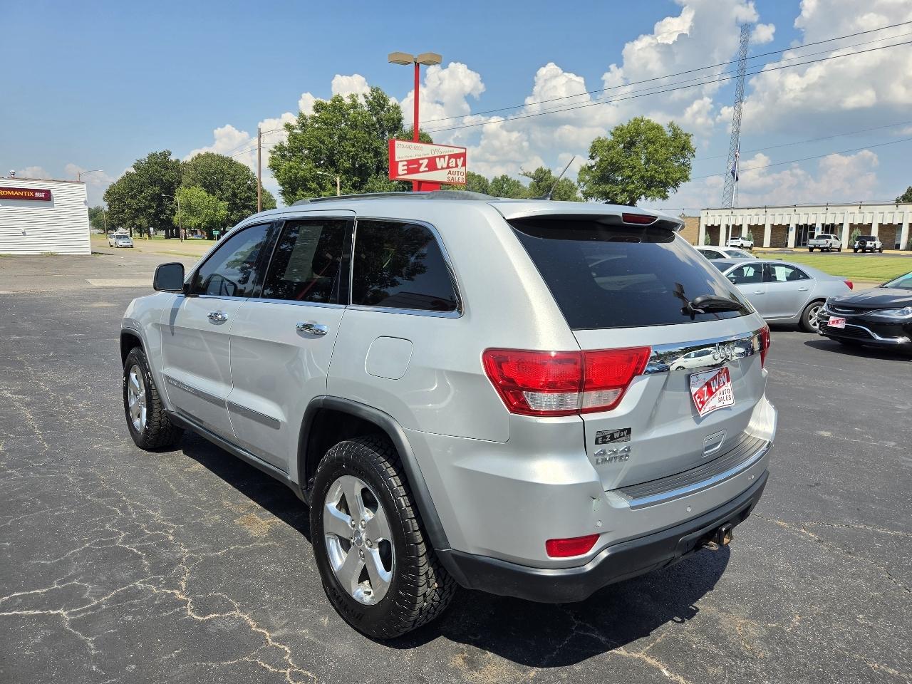 Jeep Grand Cherokee Limited 4WD 2011